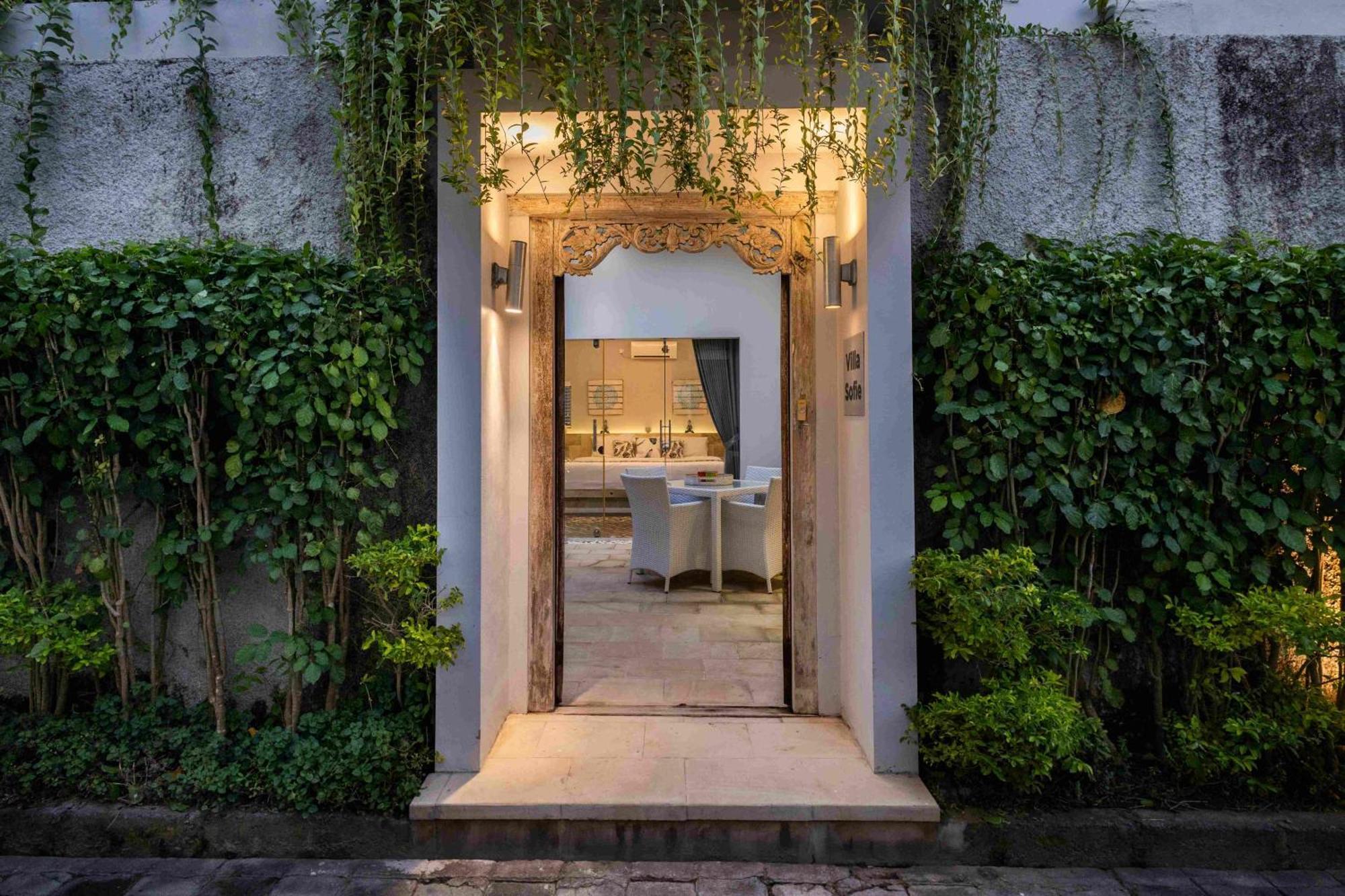 Charming, Villa Sofie - Central Sanur With Refreshing Pool Ngoại thất bức ảnh